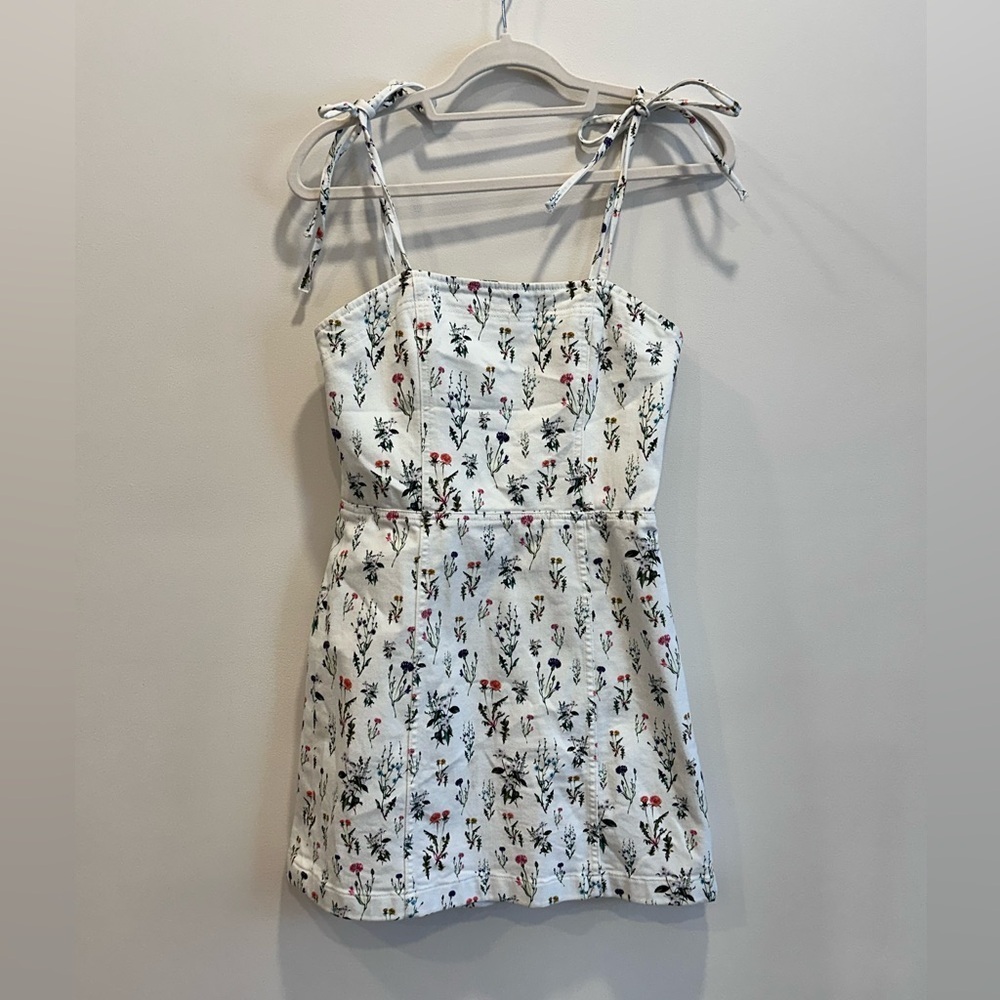 Alice + Olivia Jensen Floral Denim Spaghetti Strap Mini Dress Sz 4 - Picture 2 of 16